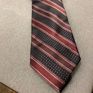 NWT 100% Silk PRONTO UOMO Couture Necktie in Black/Red Diagonals